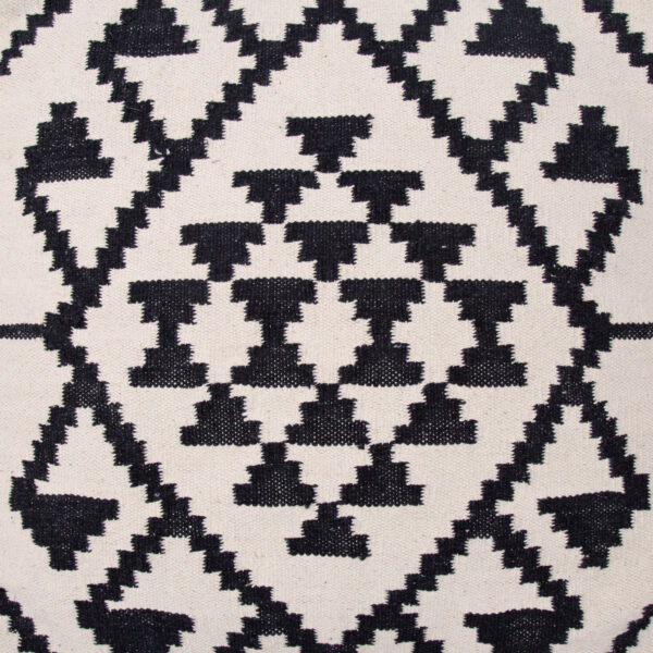 Lizardo Ottoman Beige & Black 109821 - Image 6